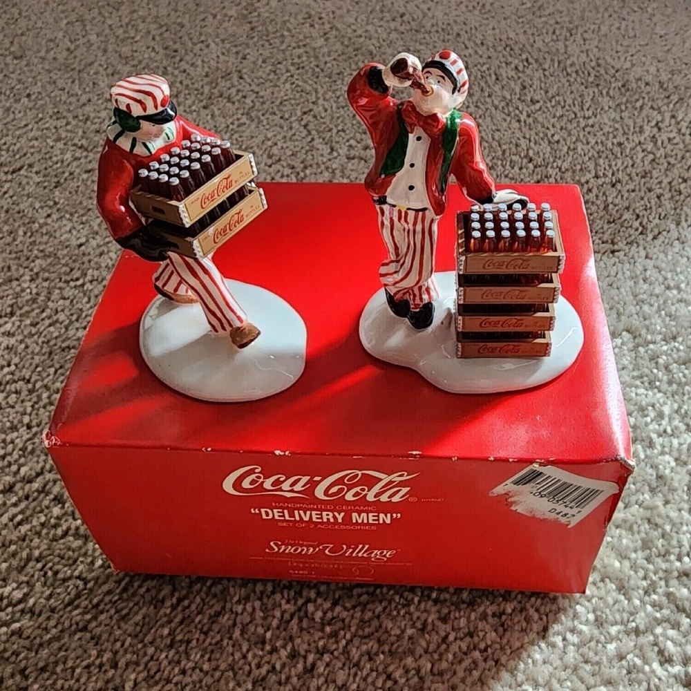 Dept 56 Snow Village "COCA COLA DELIVERY MEN" Set of 2 # 54801